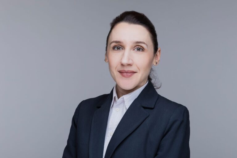 Porträtfoto von Irisa Linza